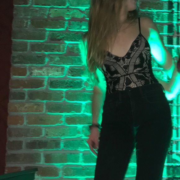 V Neck Lace Bodysuit - Picture 7 of 7